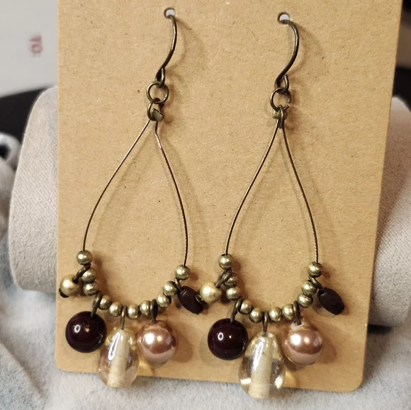 💚 3/$10 Gold and Brown Teardrop Wire Earrings - Picture 5 of 6